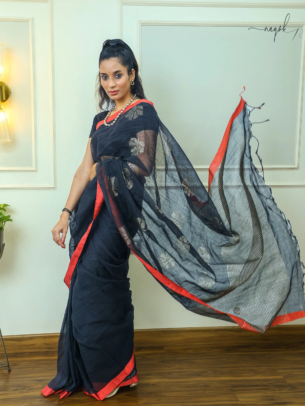 Linen Black Tissue Pallu Saree